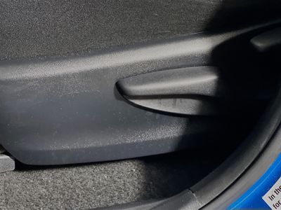 2018 Toyota RAV4 - Photo 13
