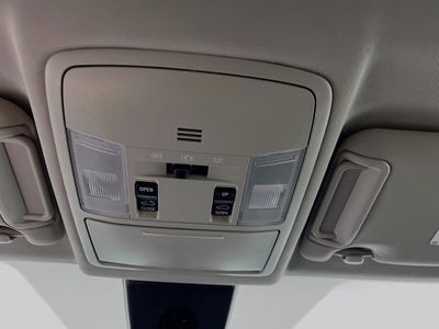 2018 Toyota RAV4 - Photo 18