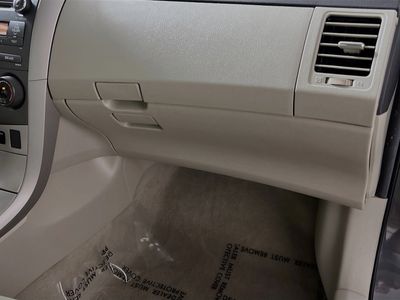2011 Toyota Corolla - Photo 29