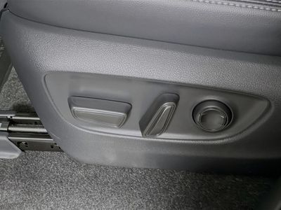 2026 Toyota Land Cruiser - Photo 13