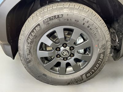 2026 Toyota Land Cruiser - Photo 11