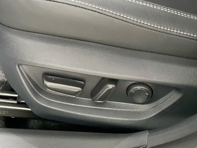 2026 Toyota Camry - Photo 13