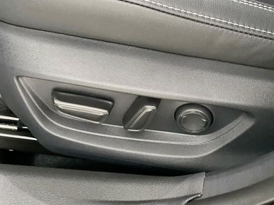 2026 Toyota Camry - Photo 13