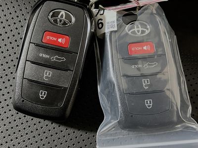 2026 Toyota Prius Plug-In Hybrid - Photo 33