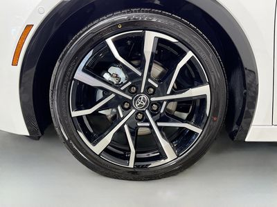 2026 Toyota Prius Plug-In Hybrid - Photo 11