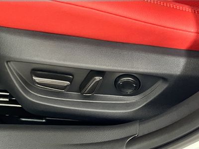 2026 Toyota Camry - Photo 13