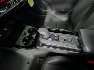 2026 Toyota Prius Plug-In Hybrid - Photo 22