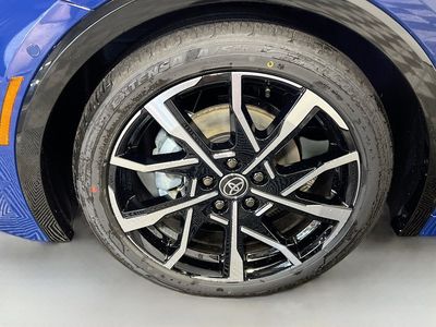 2026 Toyota Prius Plug-In Hybrid - Photo 11