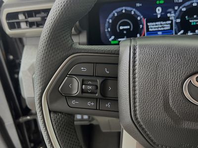 2025 Toyota Tacoma Hybrid - Photo 16
