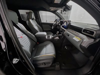 2025 Toyota Tacoma Hybrid - Photo 28