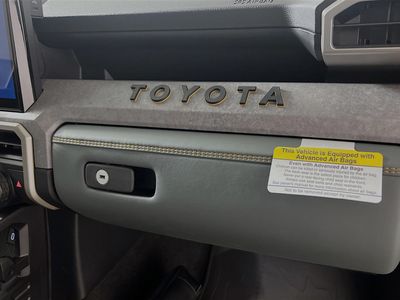 2025 Toyota Tacoma Hybrid - Photo 32