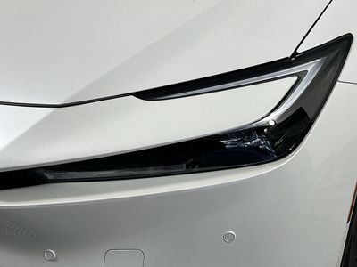 2026 Toyota Prius Plug-In Hybrid - Photo 9