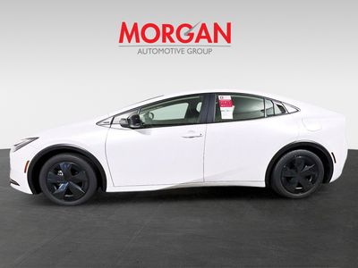 2026 Toyota Prius Plug-In Hybrid - Photo 6