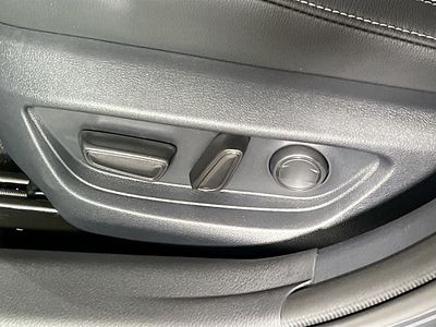 2026 Toyota Camry - Photo 13