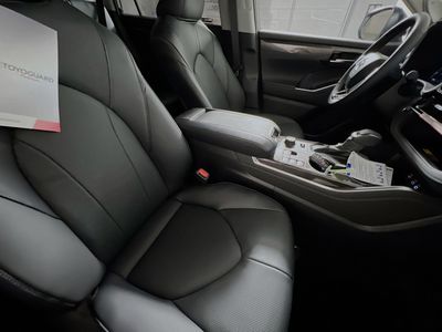 2025 Toyota Highlander - Photo 28