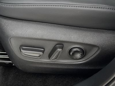 2025 Toyota Highlander - Photo 13