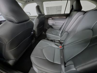 2025 Toyota Highlander - Photo 26