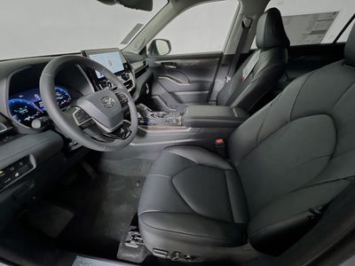 2025 Toyota Highlander - Photo 12