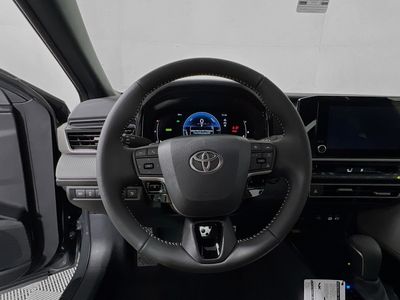 2025 Toyota Camry - Photo 15