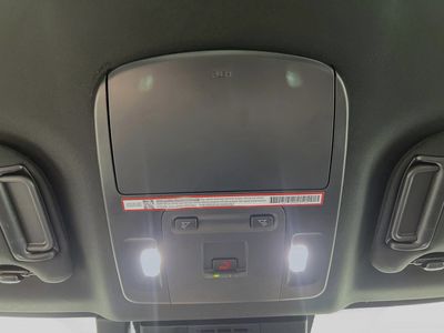 2025 Toyota Camry - Photo 18