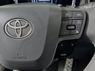 2026 Toyota Camry - Photo 17