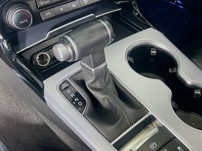 2022 Kia Stinger - Photo 24