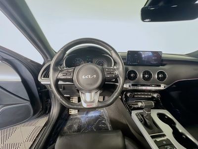 2022 Kia Stinger - Photo 14