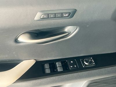 2019 Lexus UX - Photo 12