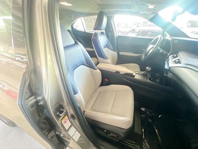 2019 Lexus UX - Photo 30