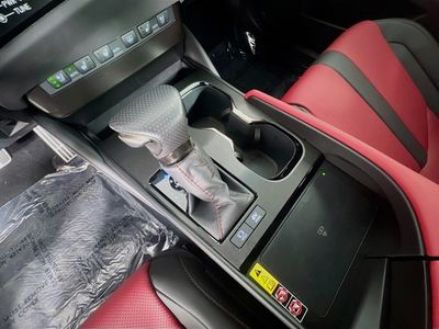 2025 Lexus ES - Photo 25