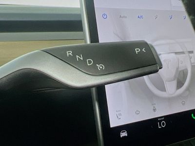 2023 Tesla Model Y - Photo 22