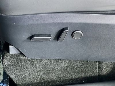 2023 Tesla Model Y - Photo 13