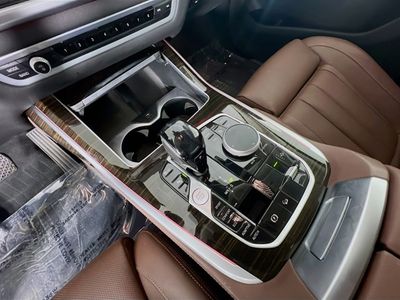 2021 BMW X7 - Photo 25