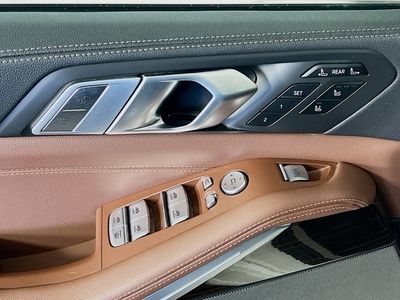 2021 BMW X7 - Photo 12