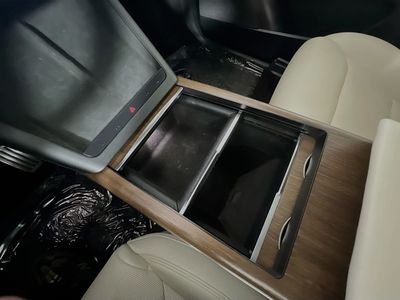 2022 Tesla Model X - Photo 23
