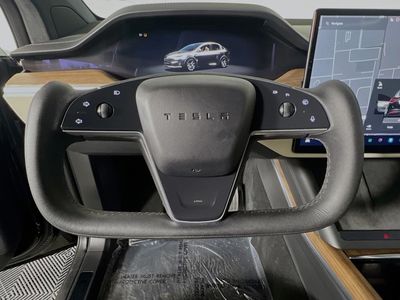 2022 Tesla Model X - Photo 16
