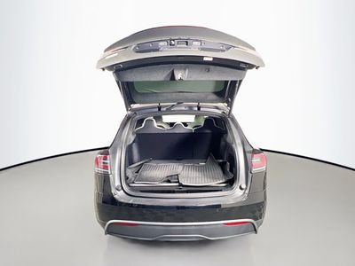 2022 Tesla Model X - Photo 27