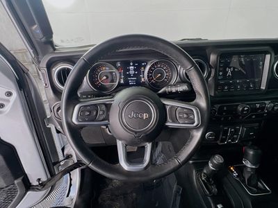 2022 Jeep Wrangler - Photo 16