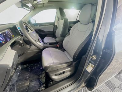2025 Volkswagen Tiguan - Photo 10