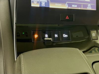 2025 INFINITI QX80 - Photo 24