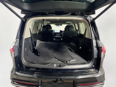 2025 INFINITI QX80 - Photo 29