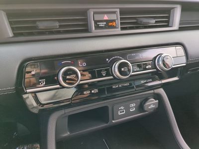 2025 Honda Pilot - Photo 25
