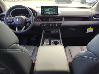 2025 Honda Pilot - Photo 13