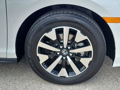 2026 Honda Odyssey — photo 8 view