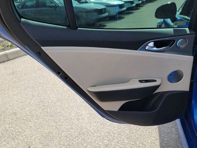 2018 Kia Stinger - Photo 14