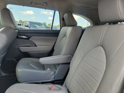 2023 Toyota Highlander - Photo 18