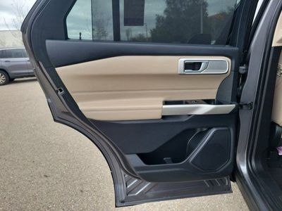 2022 Ford Explorer - Photo 16
