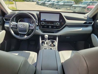 2023 Toyota Highlander - Photo 17