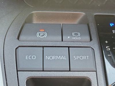 2024 Toyota RAV4 - Photo 30