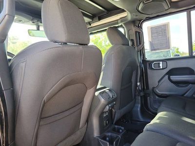 2022 Jeep Wrangler - Photo 16